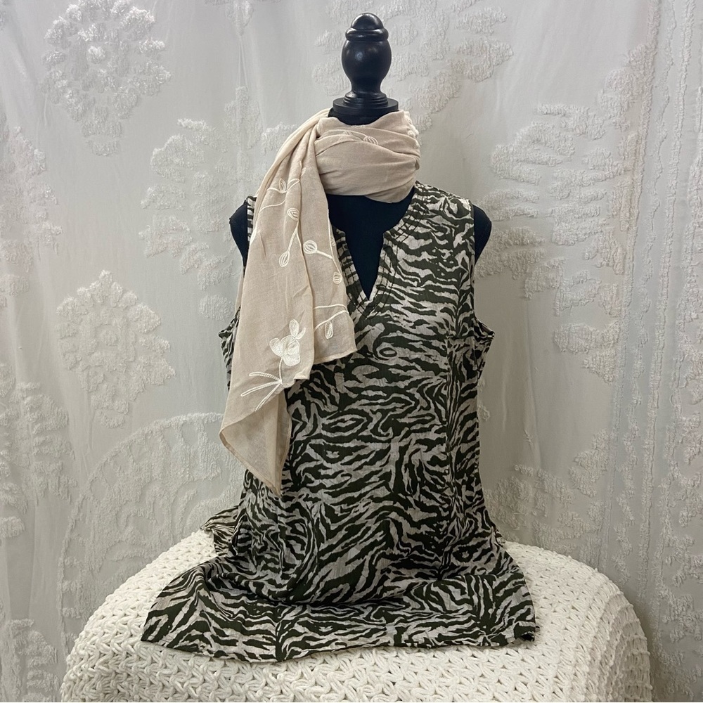 KAREN SCOTT Women’s Animal Print Blouse Sz L Bone Green Beach Elegant Classy